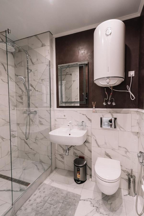 Royal Tower Vip Smart Apartments 2 Kiev Exteriör bild