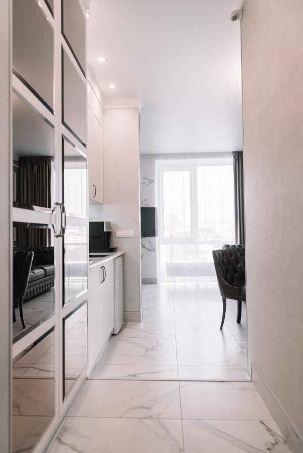 Royal Tower Vip Smart Apartments 2 Kiev Exteriör bild